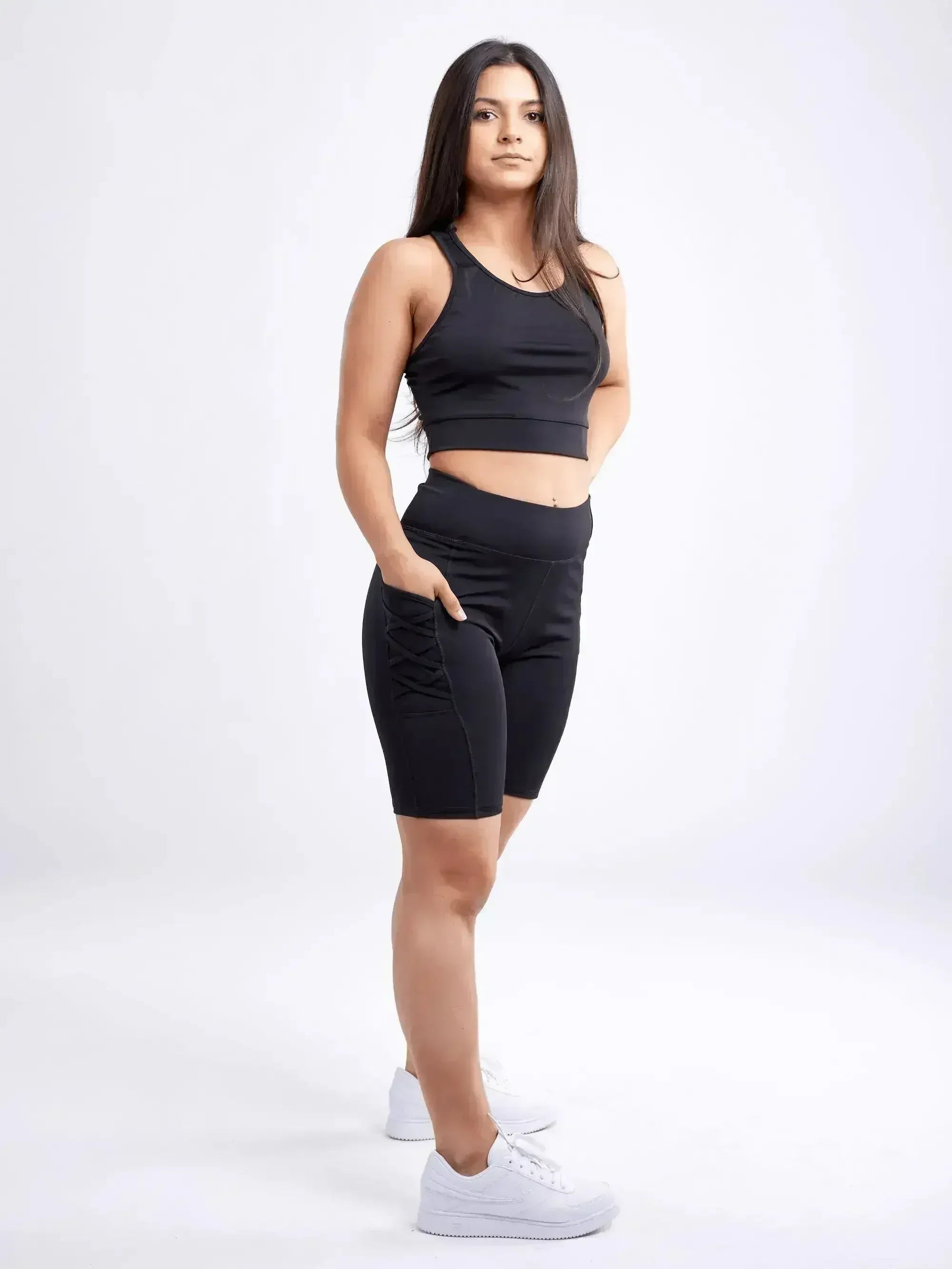 Racerback Training Crop Tank – Lightweight & Breathable for Workouts
