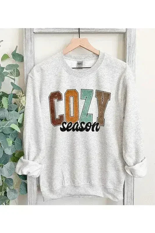 Unisex Fleece Sweatshirt - Cozy Graphic Tee | Femstylo