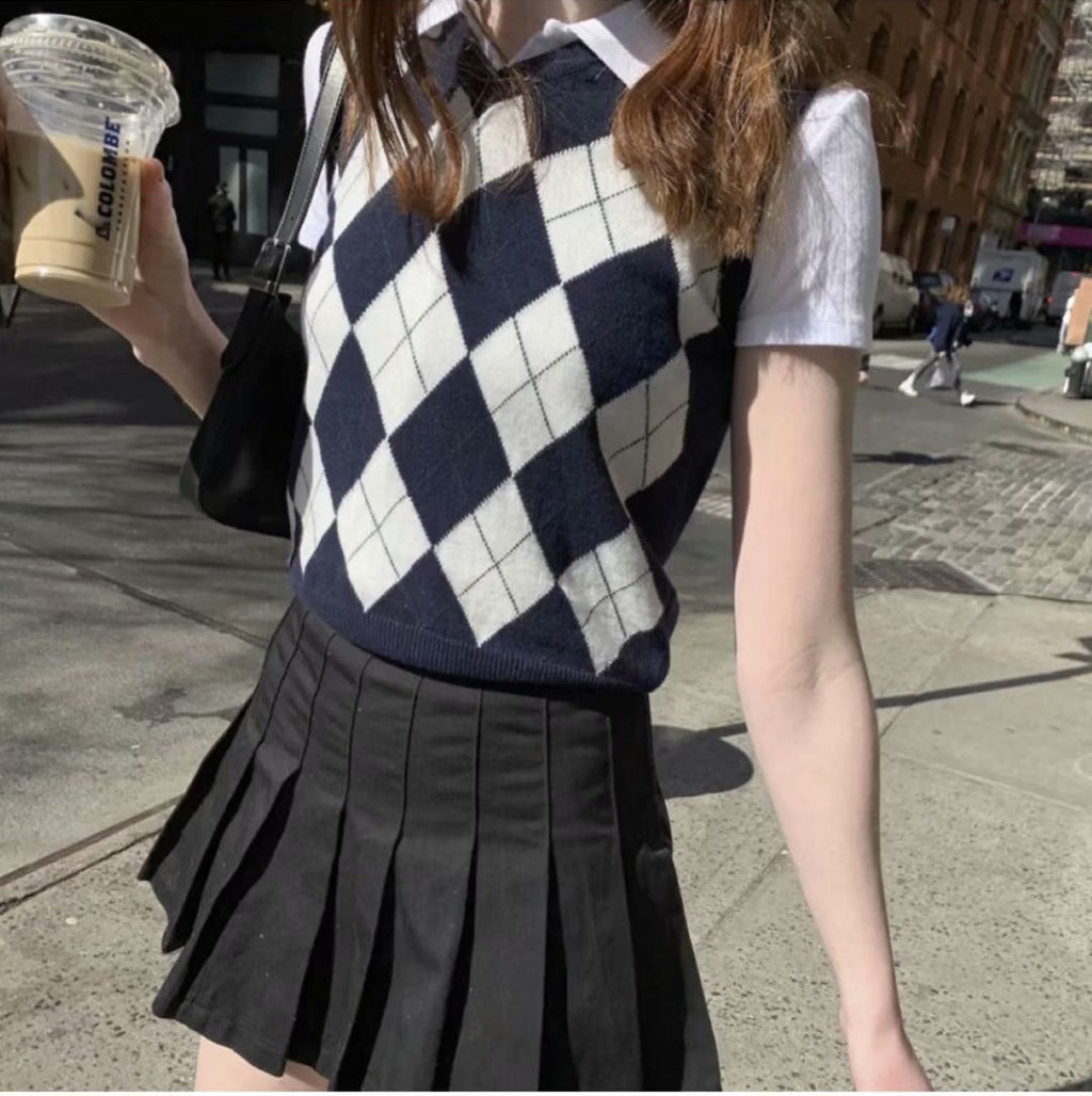Retro Preppy Style Versatile Diamond-Check BM Knitted Vest