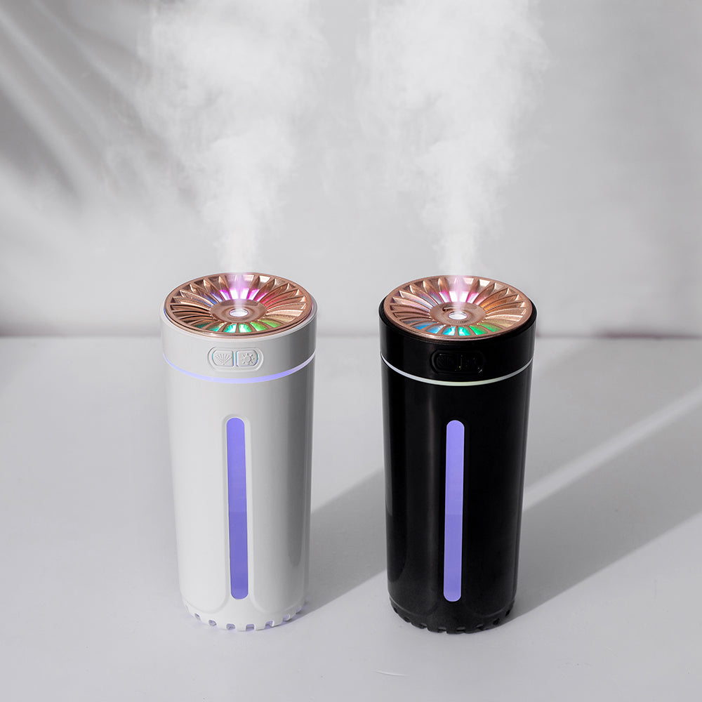 New small large fog volume silent portable usb car aromatherapy phantom cup colorful night light car humidifier