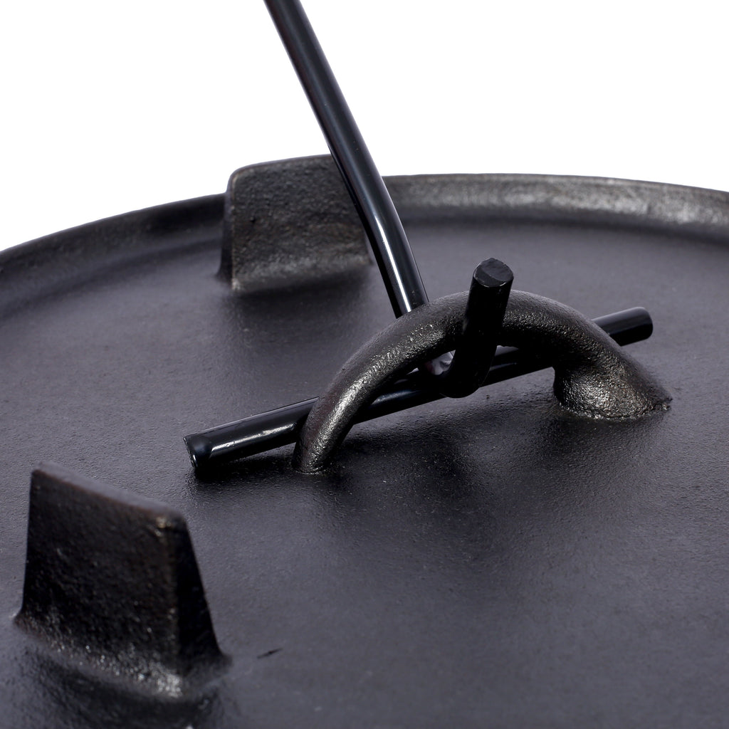 ast iron Dutch oven with lid, outdoor camping deep pot, used for camping, cooking, barbecue and leg rest, 8 Quart