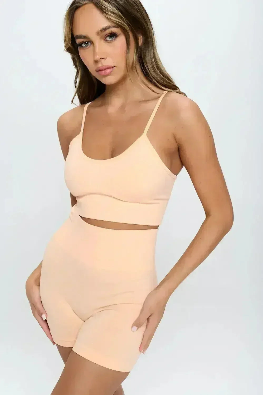 2-Piece Seamless Sleeveless Crop Top & Biker Shorts Set – High-Stretch