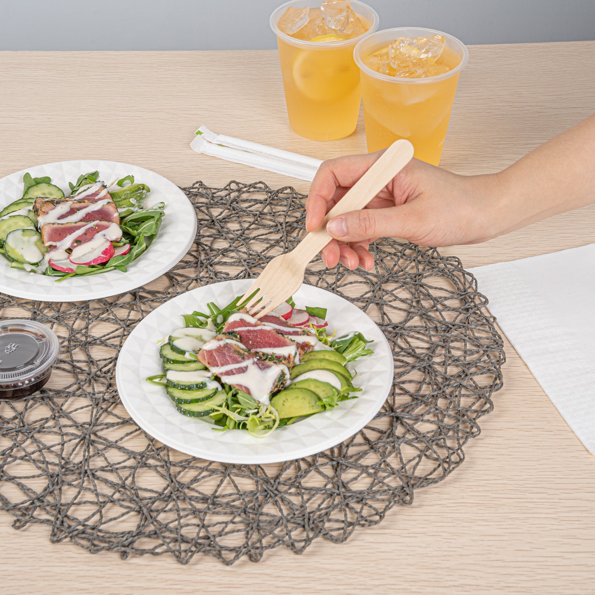 Pulp Safe No PFAS Added Round White Sugarcane / Bagasse Plate - Home Compostable, with Diamond Rim - 7" x 7" x 1/2" - 25 count box