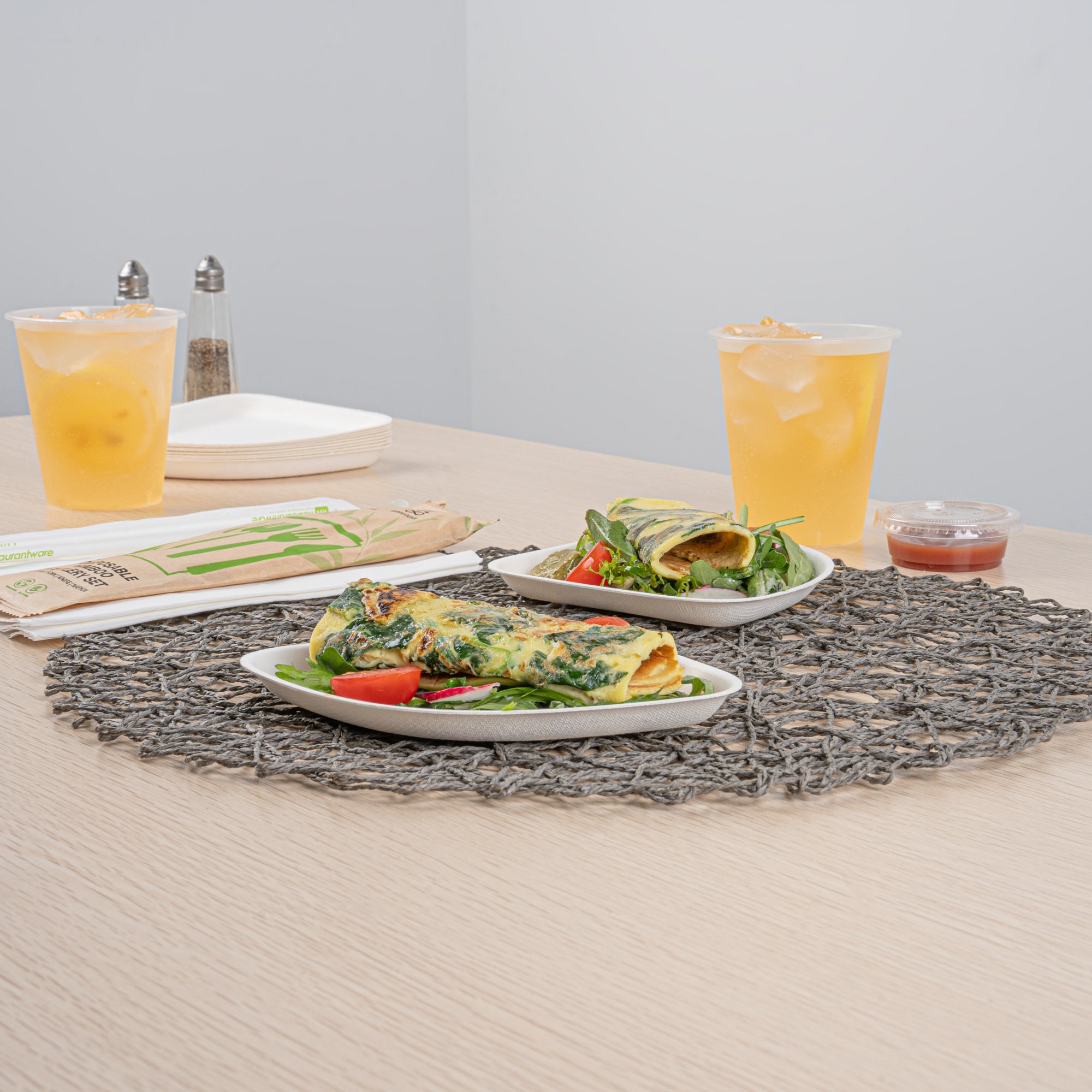 Pulp Safe Modular No PFAS Added White Sugarcane / Bagasse Plate - Home Compostable - 5 1/4" x 5 1/4" x 1/2" - 25 count box