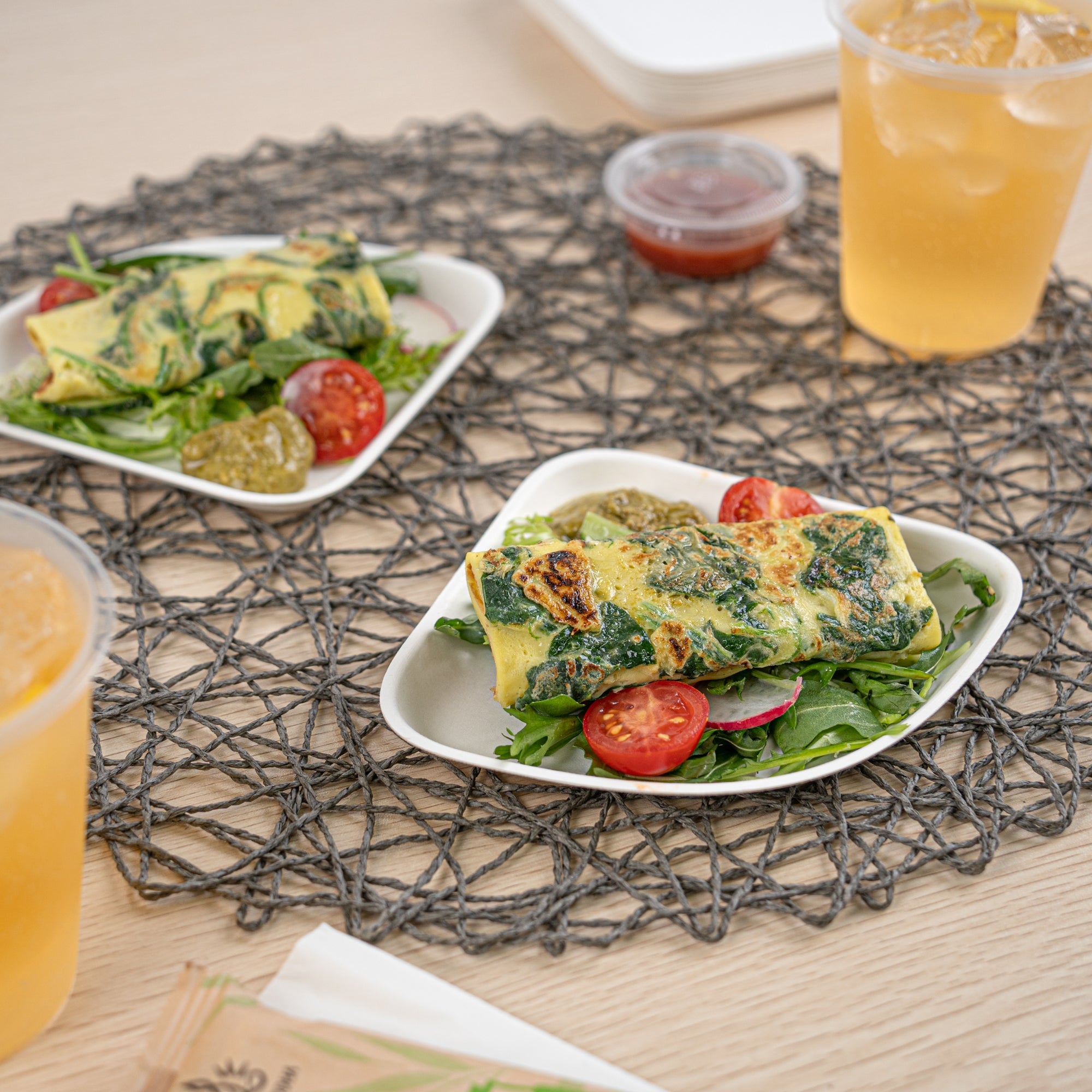 Pulp Safe Modular No PFAS Added White Sugarcane / Bagasse Plate - Home Compostable - 5 1/4" x 5 1/4" x 1/2" - 25 count box