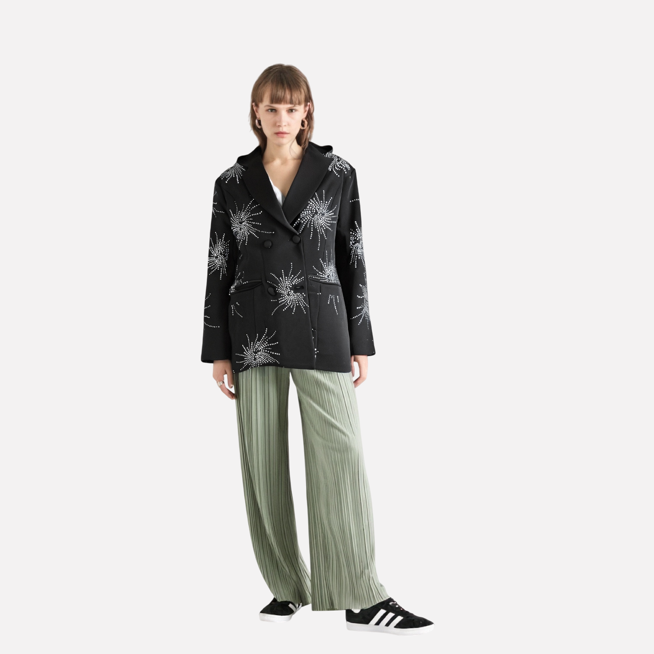 Black high-end suit jacket for women loose fitting suit for women