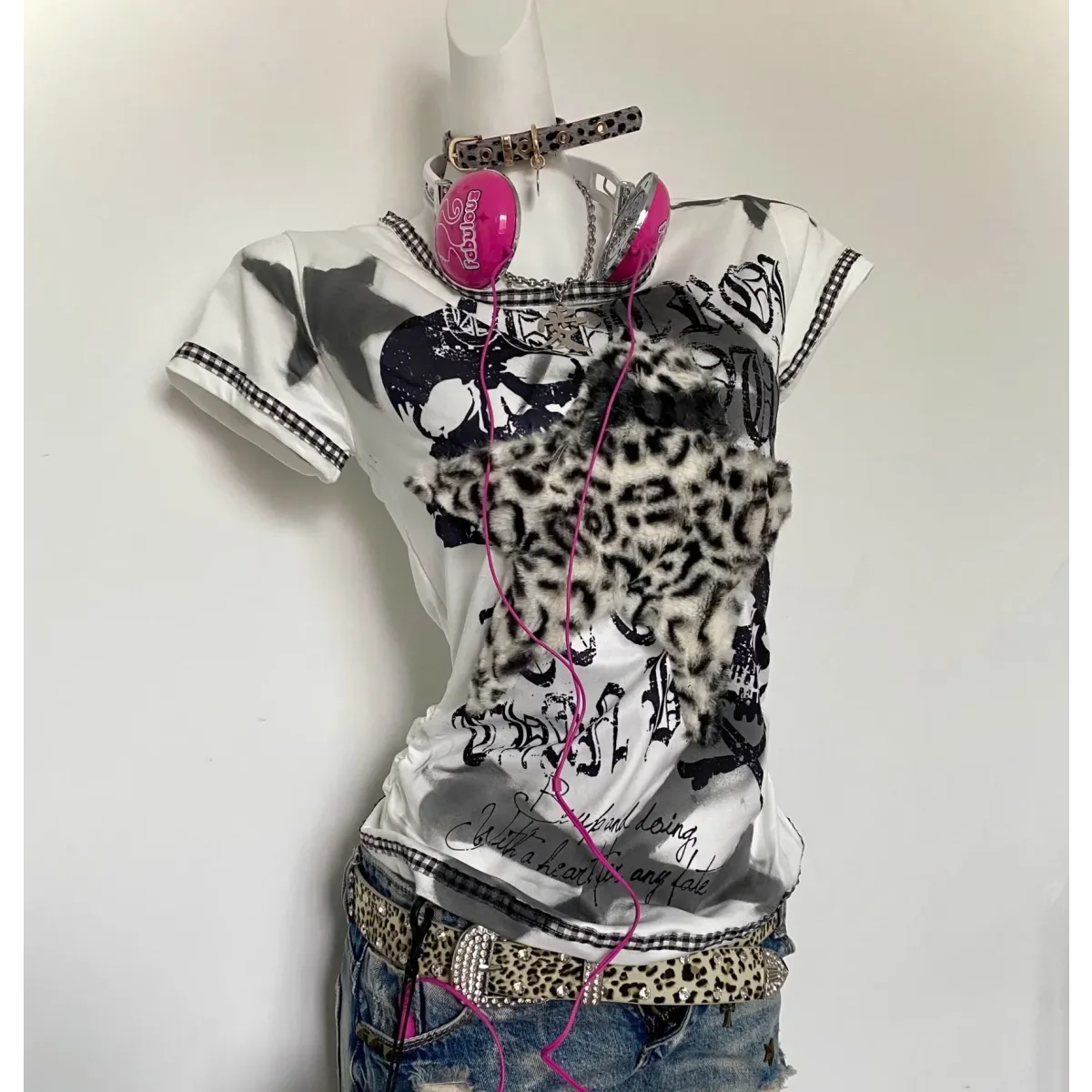 Y2K Punk Tee – Leopard Print Patchwork & Skull Graphic