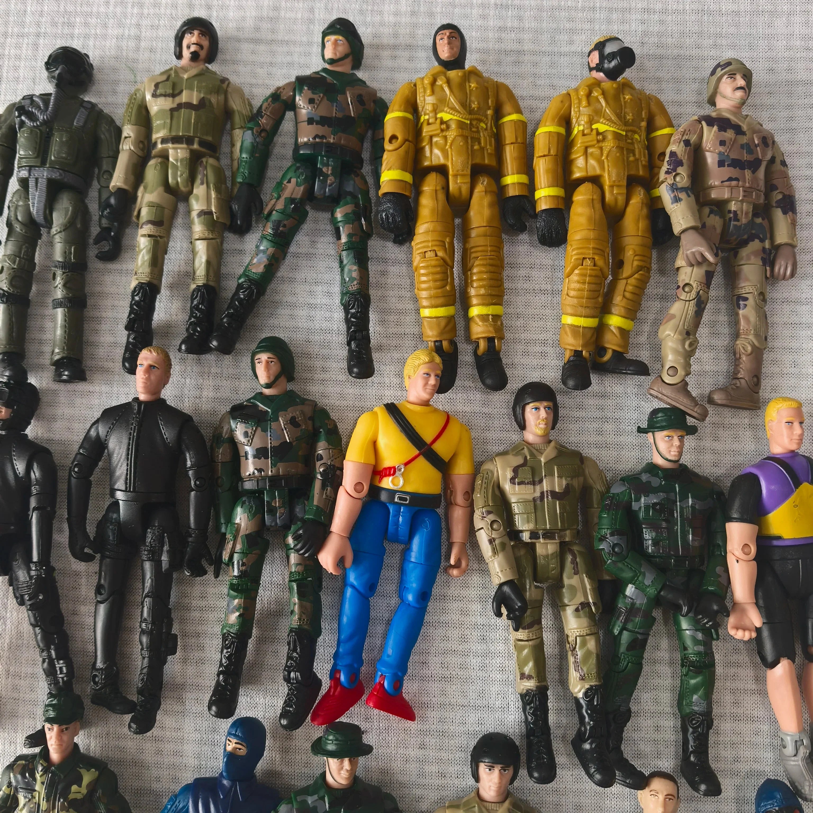 Elite Force Military Action Figures – 5pcs 10cm Soldier Model Set
