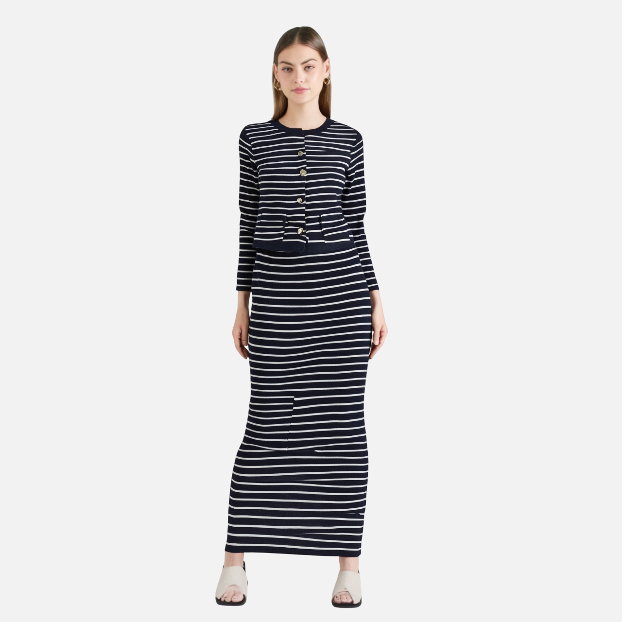 Knitted striped long sleeved suit for outerwear
