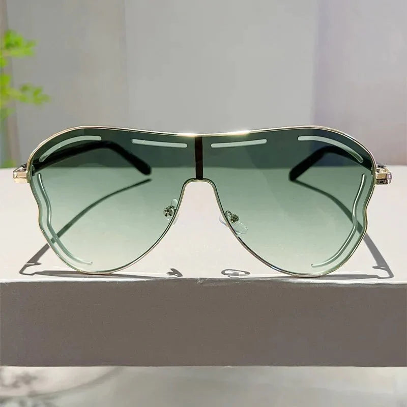 Oversized One-Piece Sunglasses | UV400 Protection with Alloy Frame
