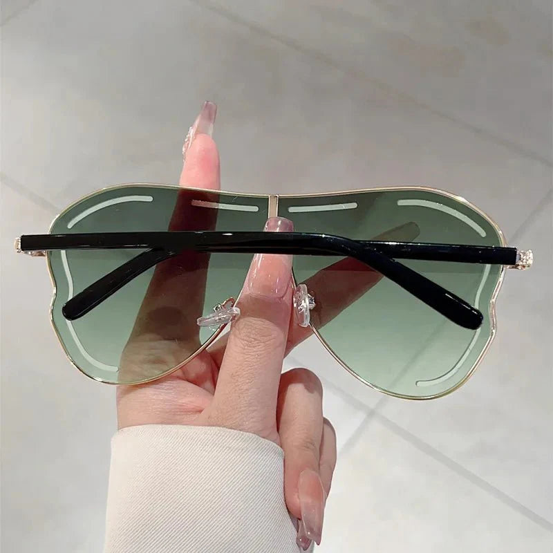 Oversized One-Piece Sunglasses | UV400 Protection with Alloy Frame