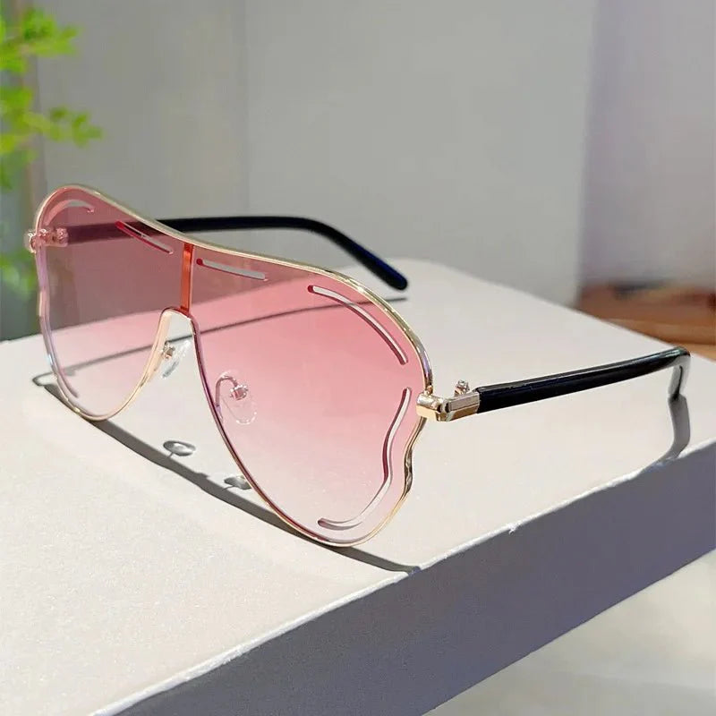 Oversized One-Piece Sunglasses | UV400 Protection with Alloy Frame