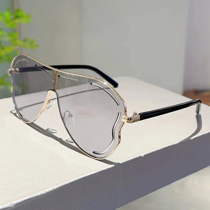 Oversized One-Piece Sunglasses | UV400 Protection with Alloy Frame