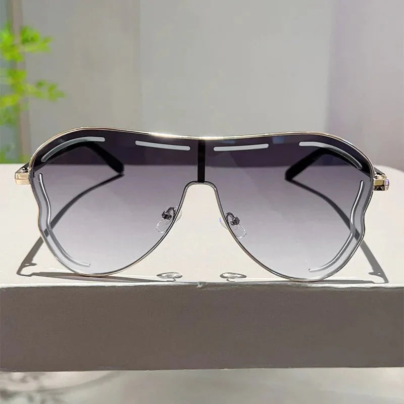 Oversized One-Piece Sunglasses | UV400 Protection with Alloy Frame