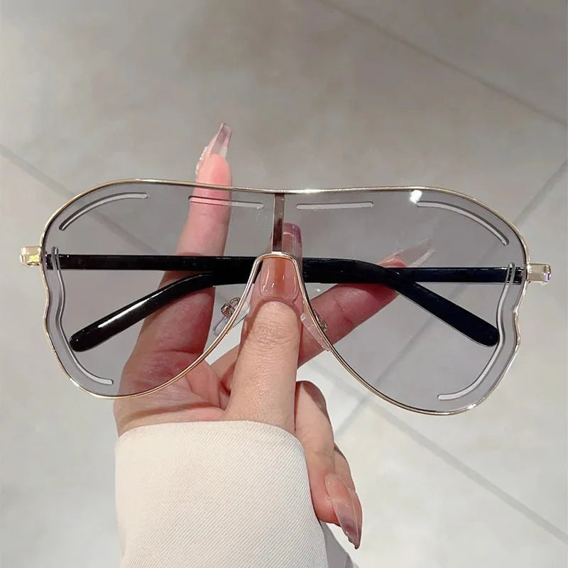 Oversized One-Piece Sunglasses | UV400 Protection with Alloy Frame