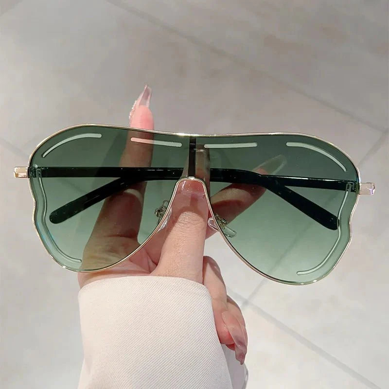 Oversized One-Piece Sunglasses | UV400 Protection with Alloy Frame
