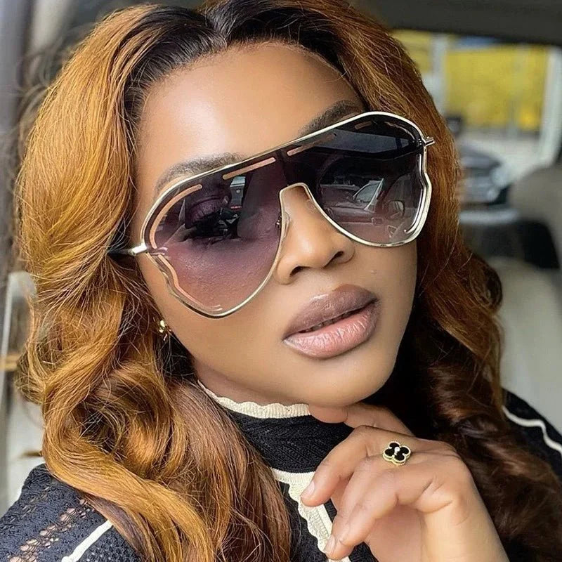 Oversized One-Piece Sunglasses | UV400 Protection with Alloy Frame