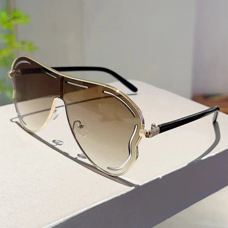 Oversized One-Piece Sunglasses | UV400 Protection with Alloy Frame