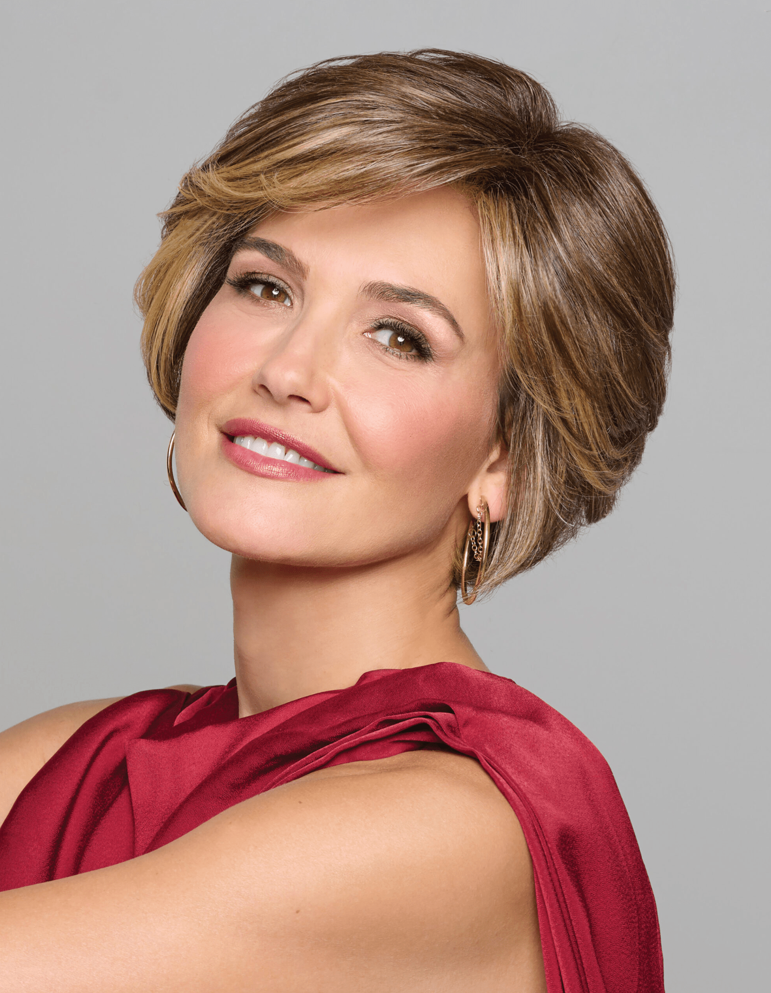 Raquel Welch Captivating Canvas Chin Length Layered Wig by Hairuwear, Average Size Cap, RL51/61 ICED Granita