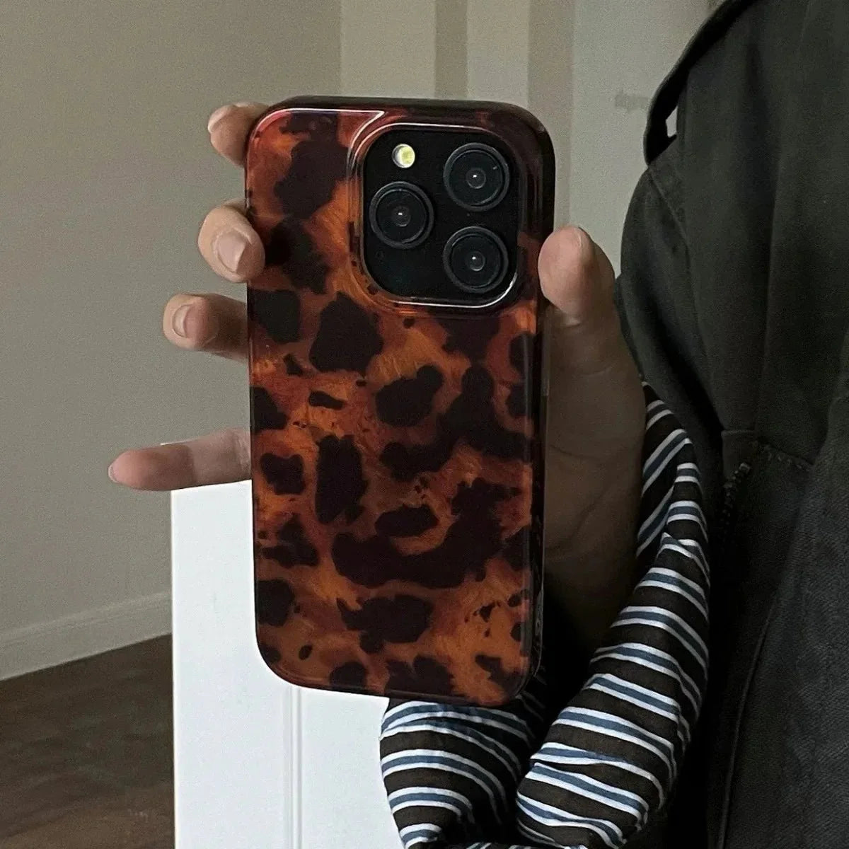 Retro Amber Laser Texture Phone Case – Leopard Print Shockproof Soft Back Cover