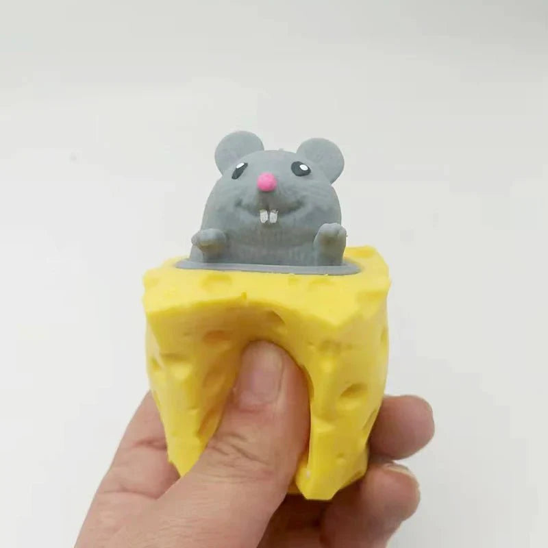 Stress-Relieving Pet Cheese Mouse – Fun Squeeze Toy